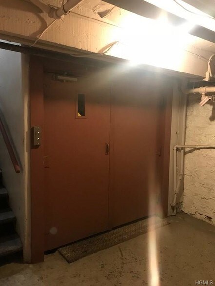 More Photos Of 50 Webster Ave, New Rochelle Loft Creative Space For Sale