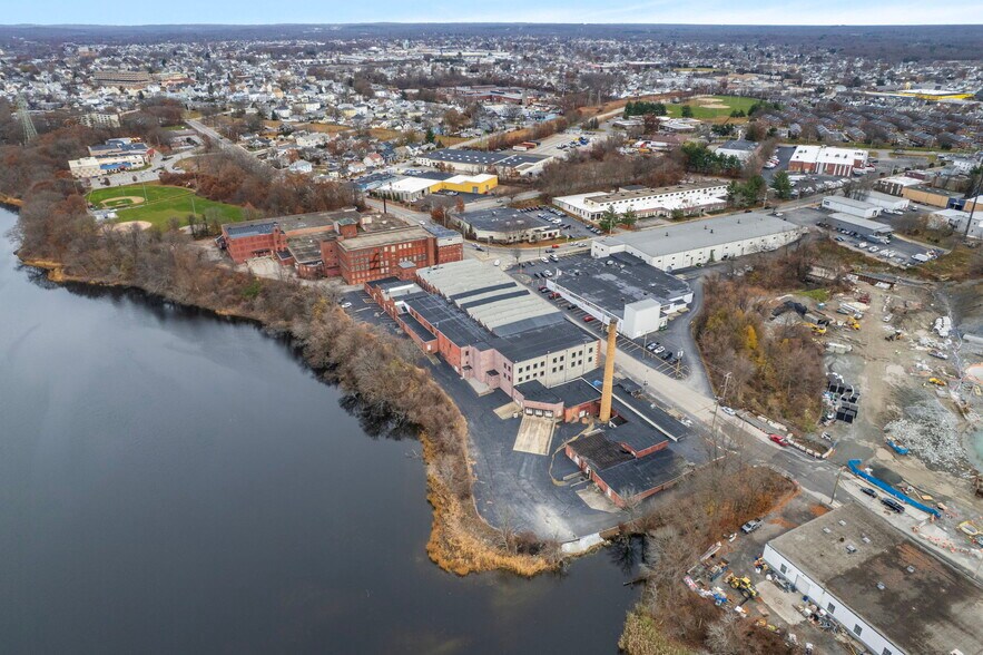 More Photos Of 721-727 School st, Pawtucket Industrial For Lease