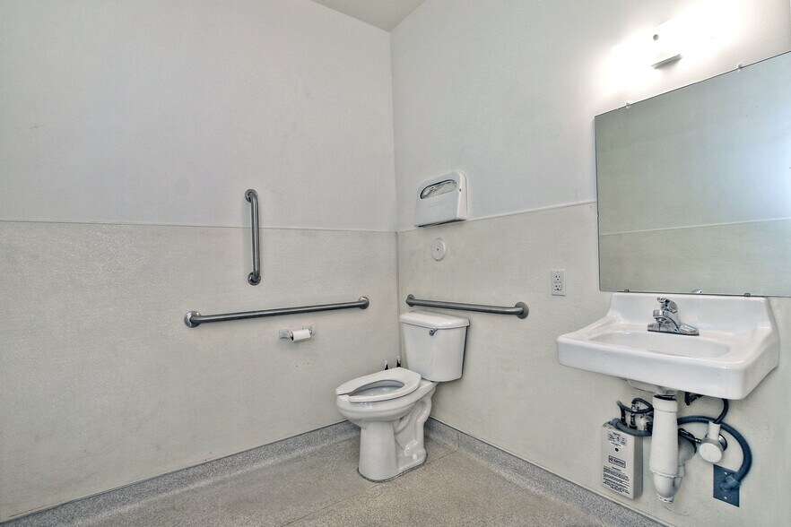 More Photos Of 345 S Power Rd, Mesa Unknown For Lease