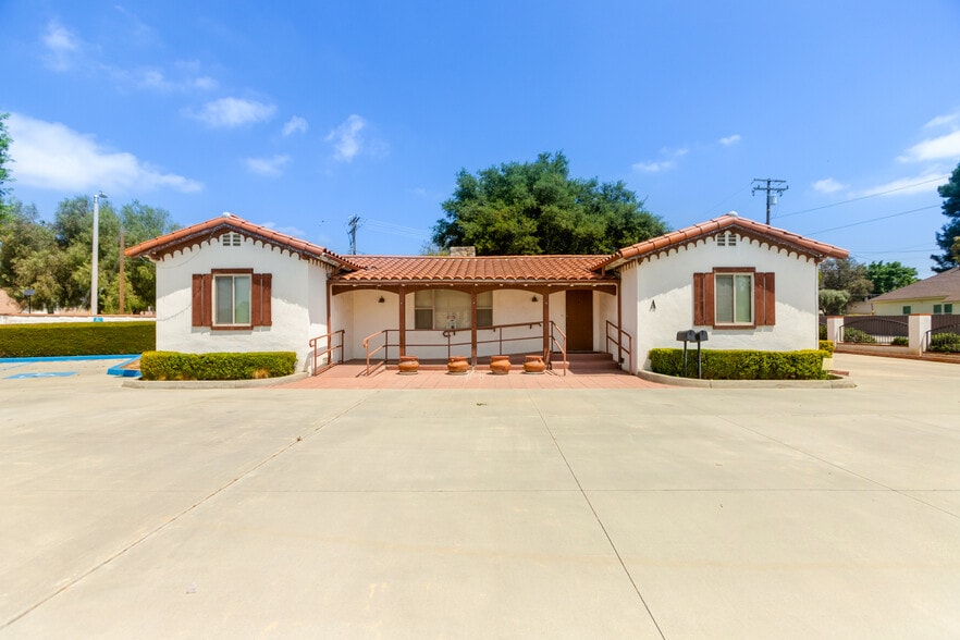 More Photos Of 635 Veile Ave, Beaumont Office For Sale