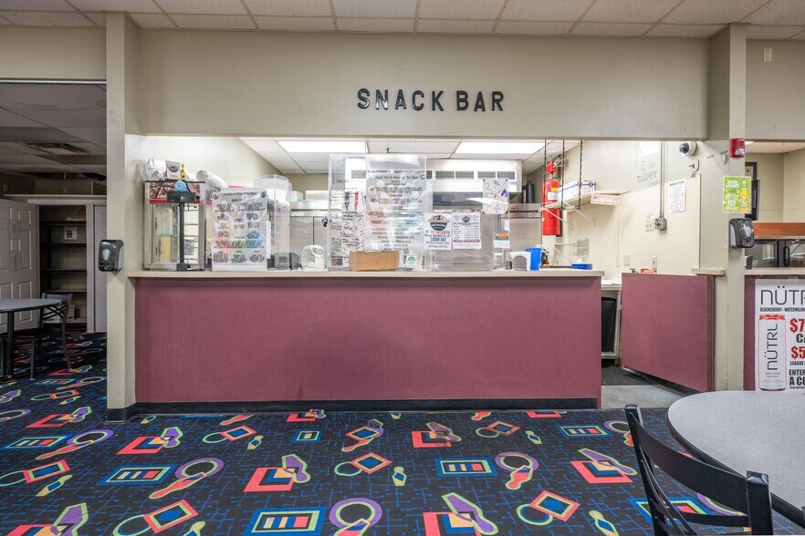 More Photos Of 129-145 Danbury Rd, New Milford Storefront For Lease