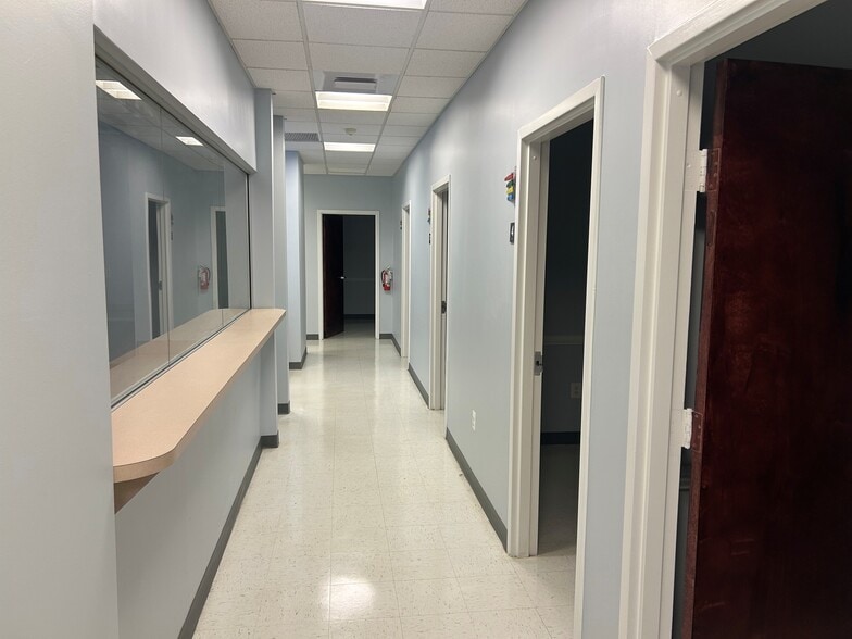 More Photos Of 4550-4552 Empire Ct, Fredericksburg Office For Lease