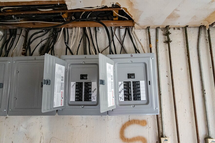 More Photos Of 8331 Duryea Ave, Saint Louis Apartments For Sale