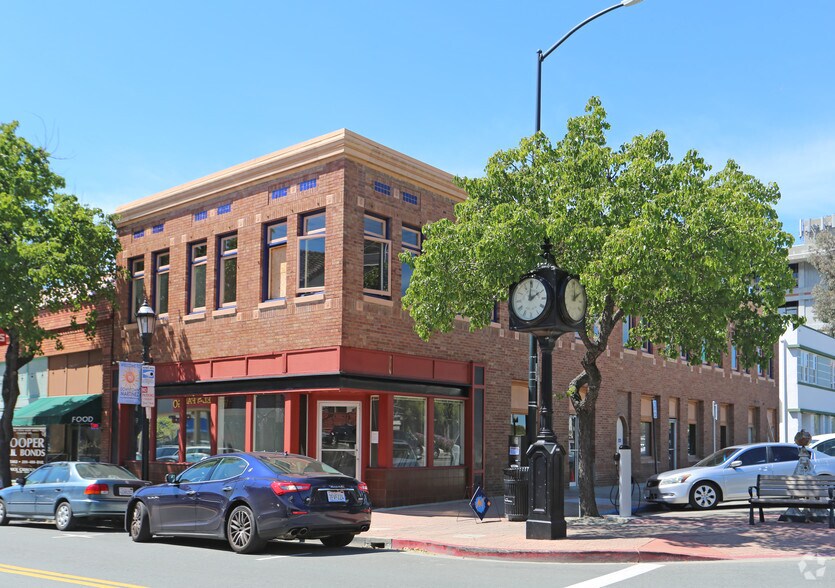 Primary Photo Of 630 Court St, Martinez Storefront Retail Office For Lease