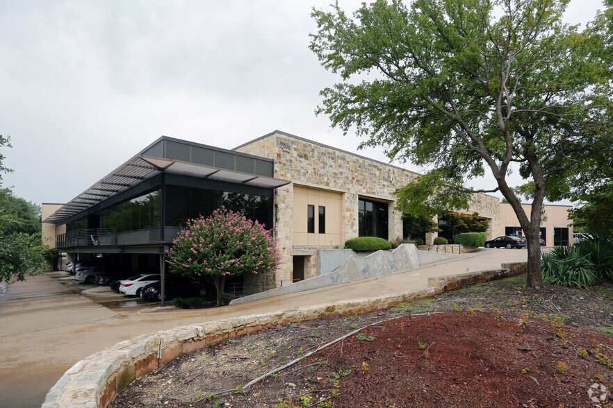 Primary Photo Of 2508 Highlander Way, Carrollton Office For Lease