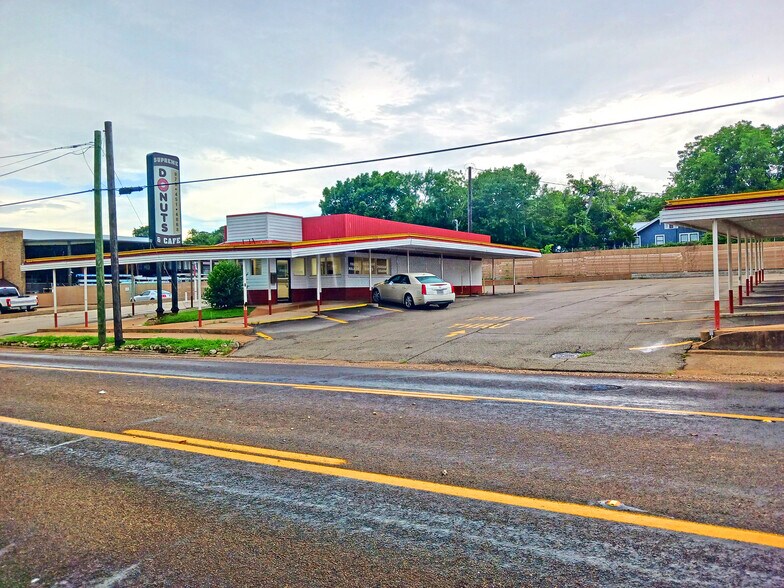 More Photos Of 1600 S Market St, Brenham Fast Food For Sale