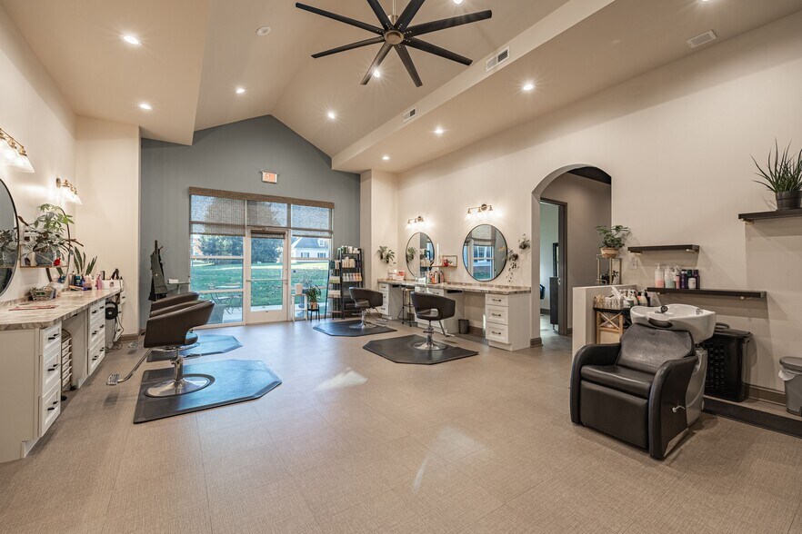 More Photos Of 324 Browns Hill Ct, Midlothian Coworking Space