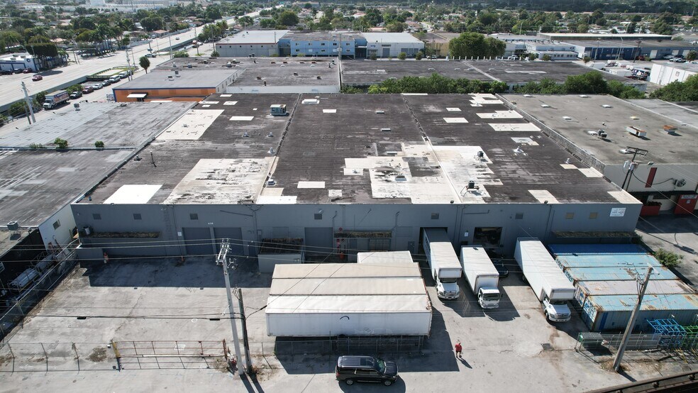 More Photos Of 440 W 20th St, Hialeah Warehouse For Lease