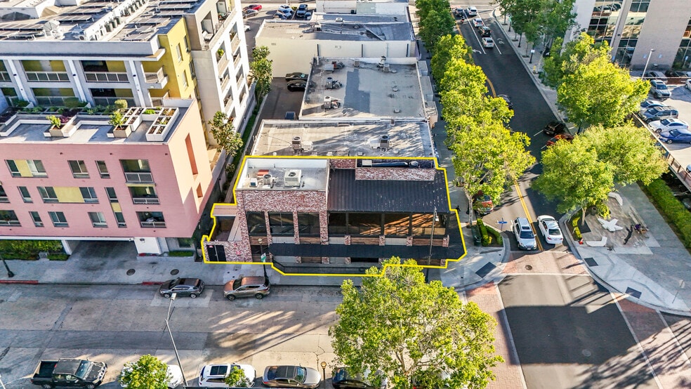 More Photos Of 11100 Downey Ave, Downey Restaurant For Sale