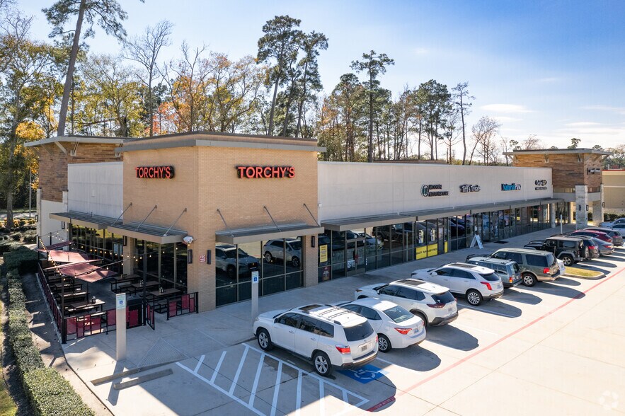 More Photos Of 4529 Kingwood Dr, Kingwood General Retail For Lease