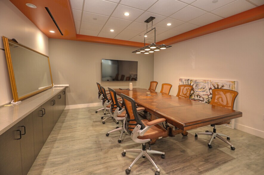 More Photos Of 1135 Eugenia Pl, Carpinteria Office For Sale