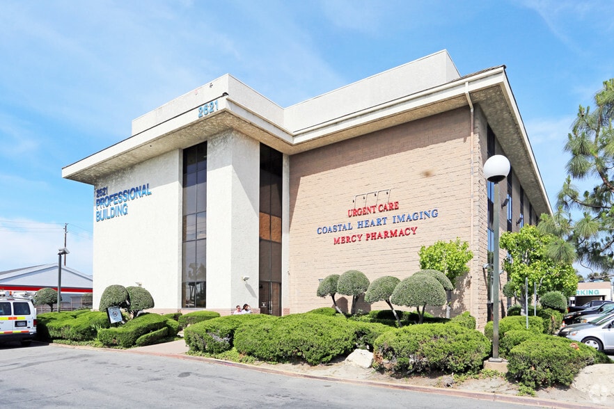 More Photos Of 2621 S Bristol St, Santa Ana Medical For Lease