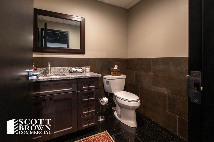 More Photos Of 1725 N Hwy 377, Roanoke Warehouse For Sale