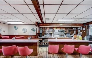 More Photos Of 650 Washington Ave, Jermyn Restaurant For Sale