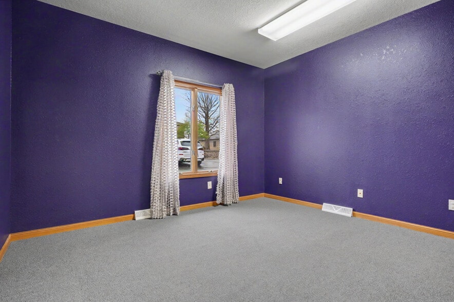 More Photos Of 819 Southwestern Run, Youngstown Medical For Sale