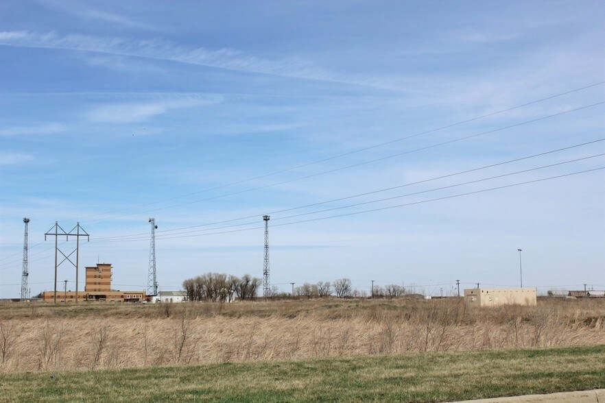 More Photos Of 6525 2nd Ave SE, Minot Land For Lease