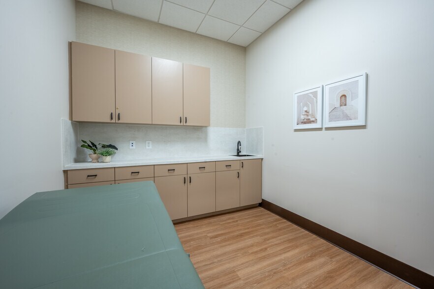 More Photos Of 3795 Boynton Beach Blvd, Boynton Beach Medical For Lease