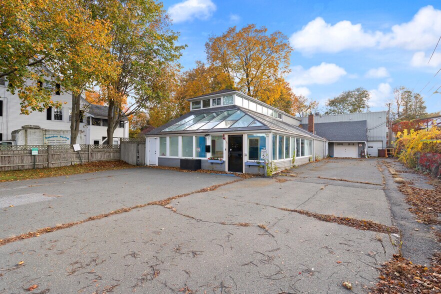 More Photos Of 430 Maple St, Danvers Freestanding For Lease