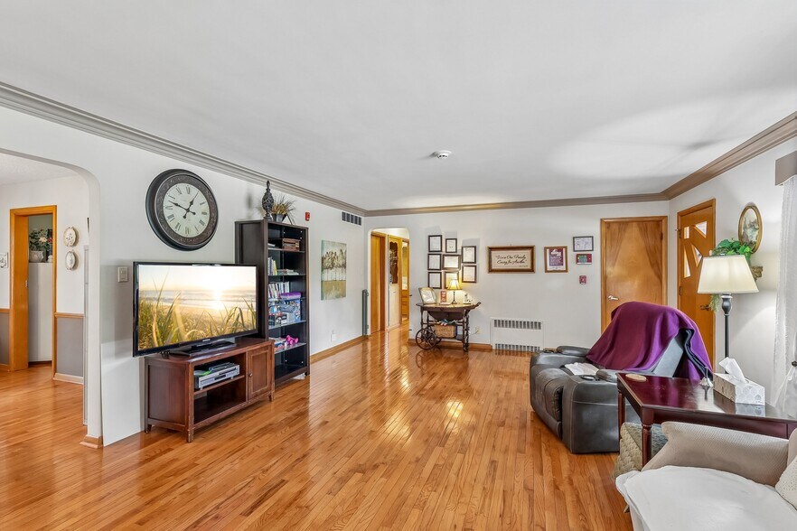 More Photos Of 836 Jacoby Rd, Copley Healthcare For Sale