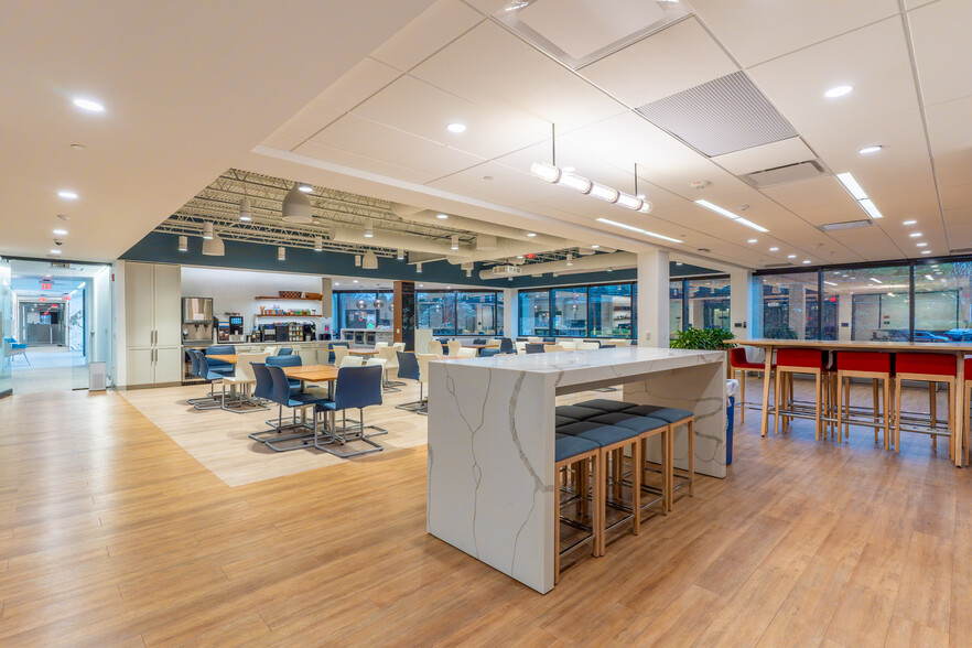 More Photos Of 426 W Lancaster Ave, Devon Office For Lease