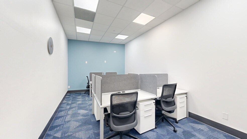 More Photos Of 1701 Park Center Dr, Orlando Coworking Space