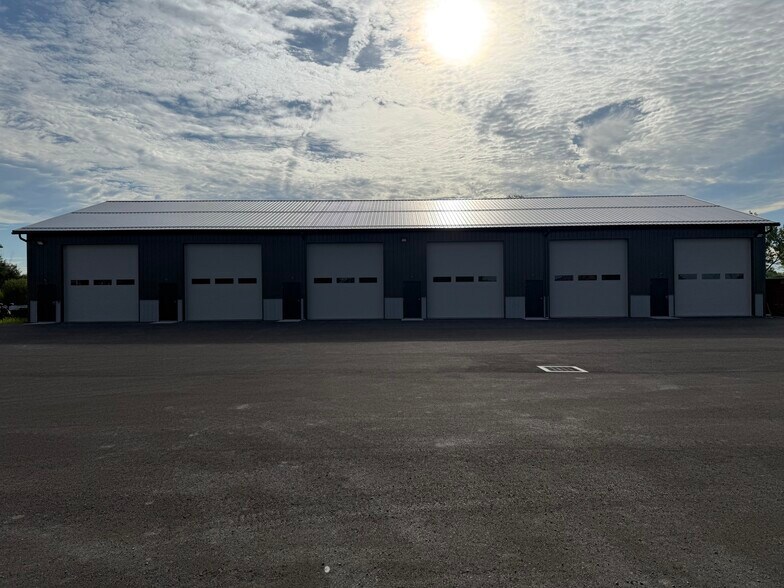 Primary Photo Of 3135 Broadway St, Cheektowaga Flex For Sale