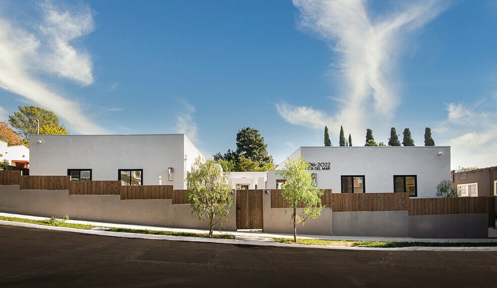 Primary Photo Of 2016-2022 N Vista del Mar Ave, Los Angeles Apartments For Sale