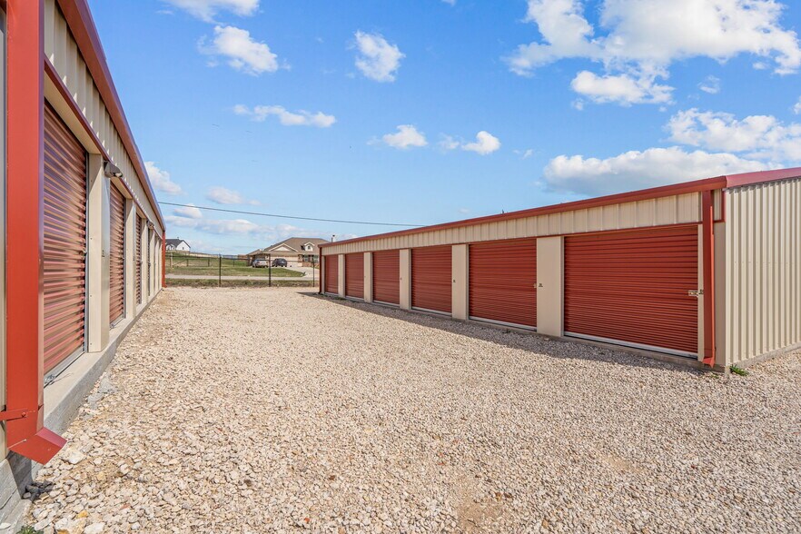 More Photos Of 101 Enchanted Lakes dr, Azle Self Storage For Sale