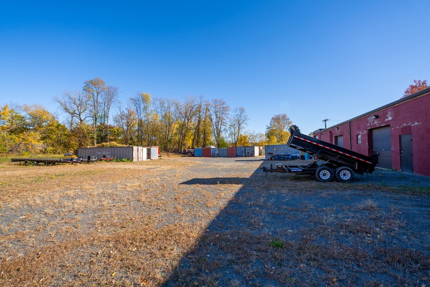 More Photos Of 2 S Bridge Dr, Agawam Office For Lease