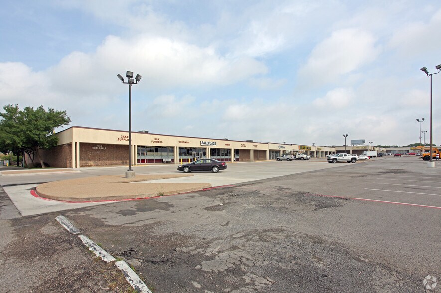 Primary Photo Of 3501-3641 Shepherd Ln, Balch Springs General Retail For Lease