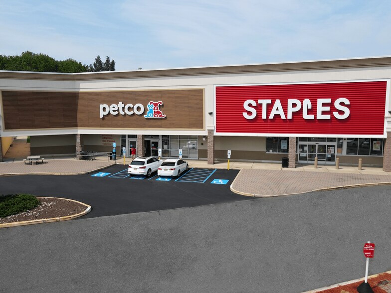 More Photos Of 440 US Highway 130, East Windsor Unknown For Lease