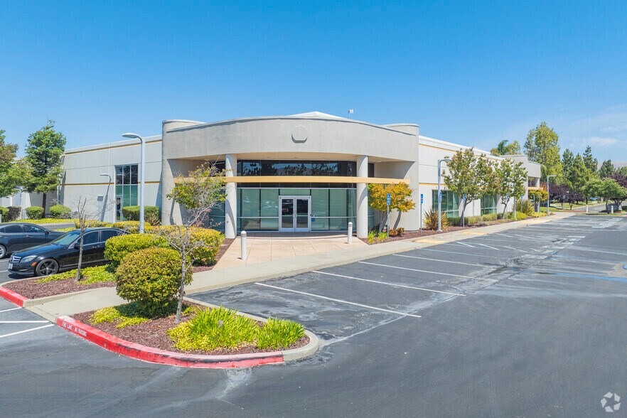 More Photos Of 39611 Eureka Dr, Fremont Unknown For Lease