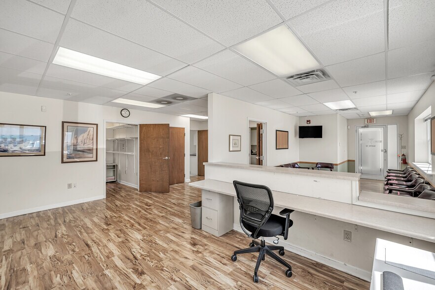More Photos Of 815 Greenwood Ave, Jenkintown Medical For Sale