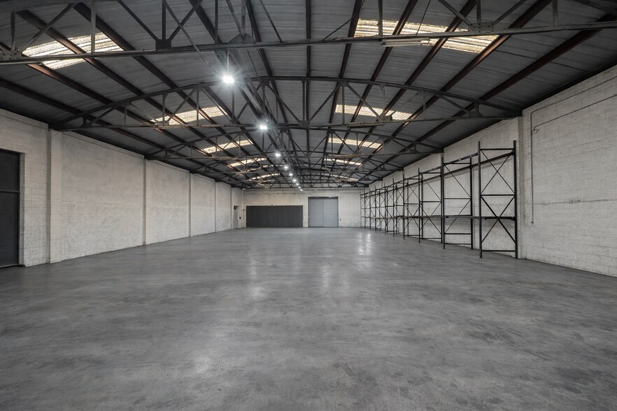 More Photos Of 414 W 8th St, Panama City Distribution For Lease