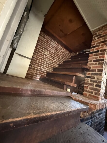 More Photos Of 317 Longwood Dr SW, Huntsville Office Residential For Sale