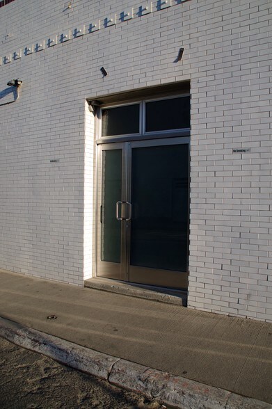 More Photos Of 8 Brooks Ave, Venice Apartments For Lease