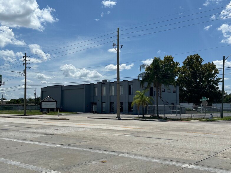 More Photos Of 2300 S Orange Blossom Trl, Orlando Office For Sale