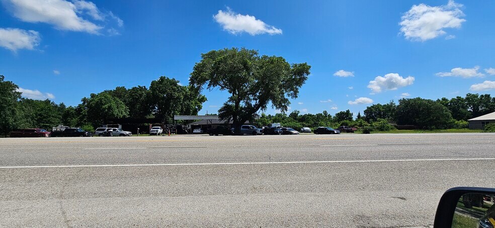 More Photos Of 19624 E Highway 6, Alvin Warehouse For Sale