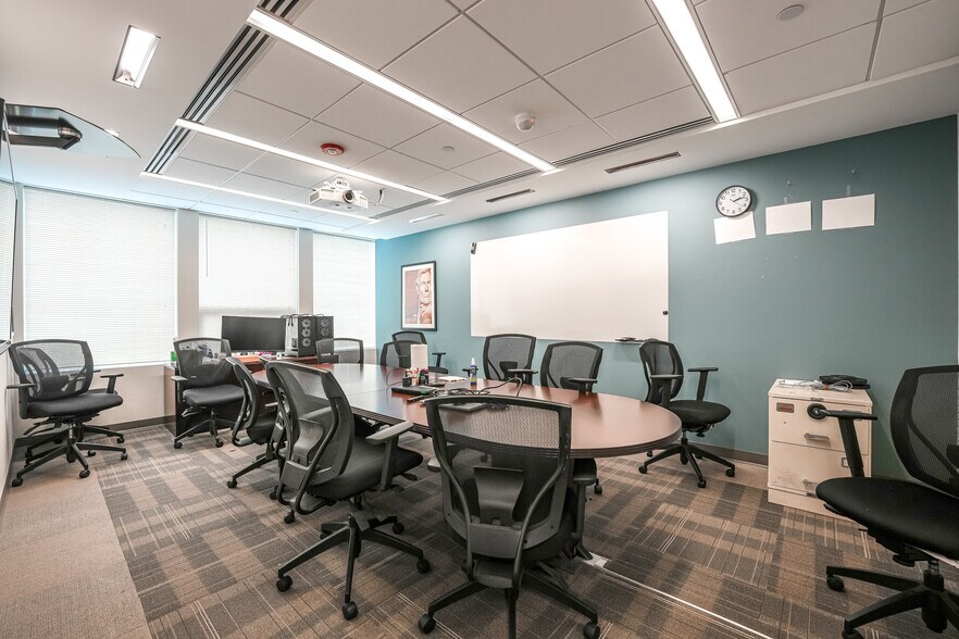 More Photos Of 7115 Leesburg Pike, Falls Church Office For Sale