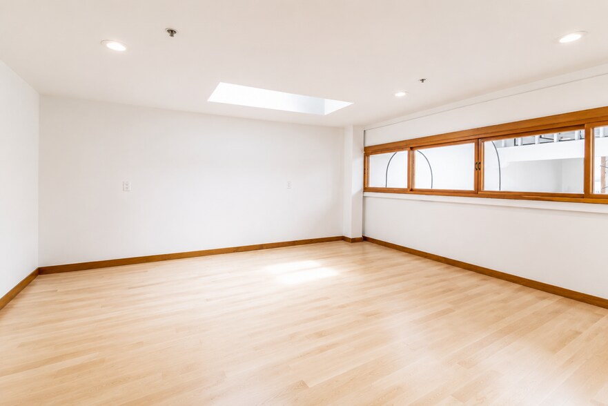 More Photos Of 865 Florida St, San Francisco Office For Lease