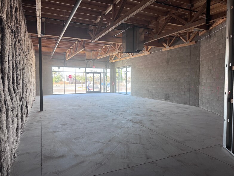 More Photos Of 23423 N 67th Ave, Glendale Storefront Retail Office For Lease