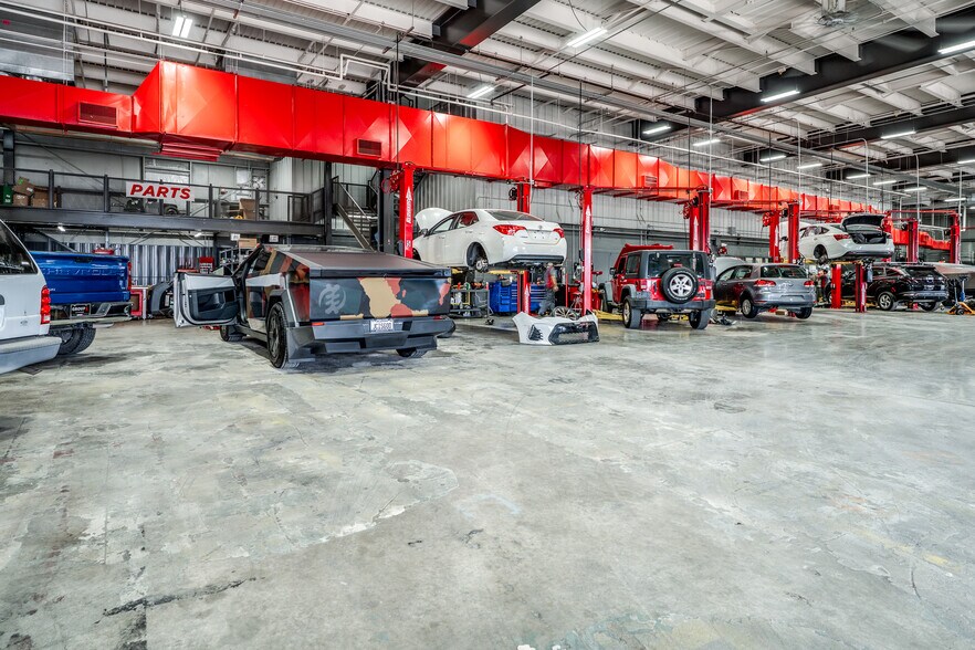 More Photos Of 20701 E 81st St, Broken Arrow Manufacturing For Sale