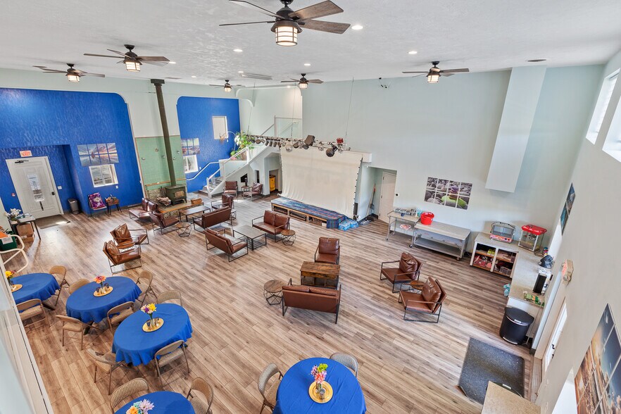 More Photos Of 30400 S Sunray Trl, Worley Lodge Meeting Hall For Sale