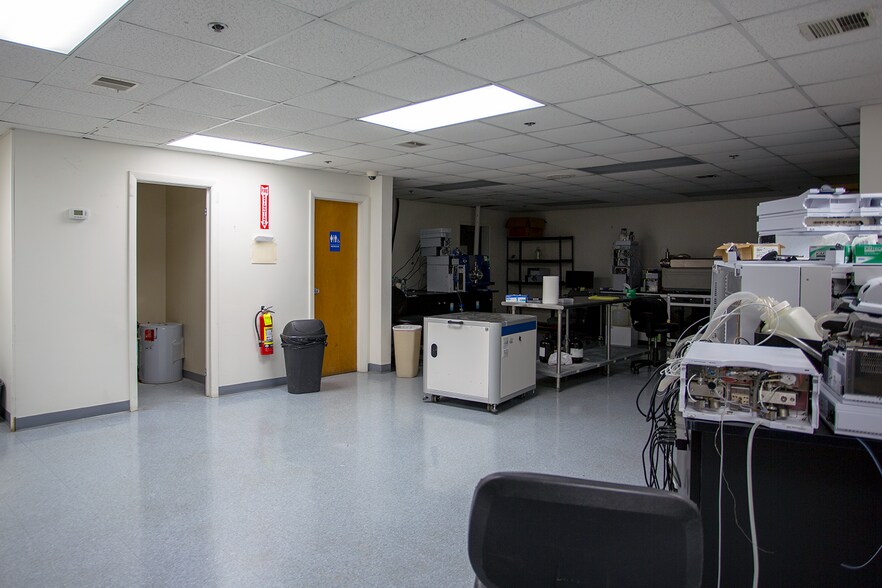 More Photos Of 178-190 Cedar Hill St, Marlborough Industrial For Sale