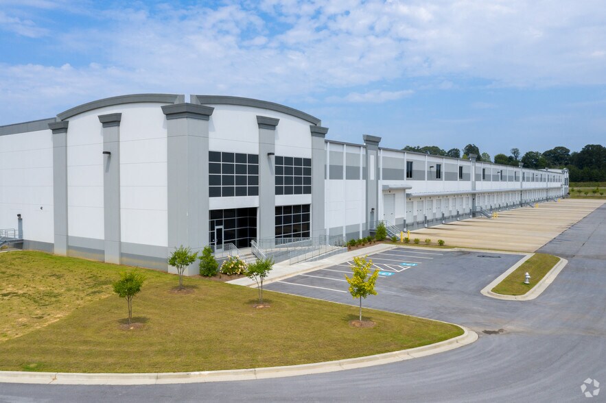 More Photos Of 155 Braselton Pky, Braselton Distribution For Lease