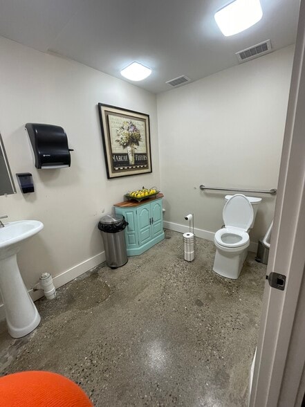 More Photos Of 229 Elm St, Ludlow General Retail For Sale