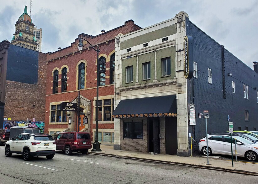 Primary Photo Of 439 E Congress St, Detroit Bar For Lease