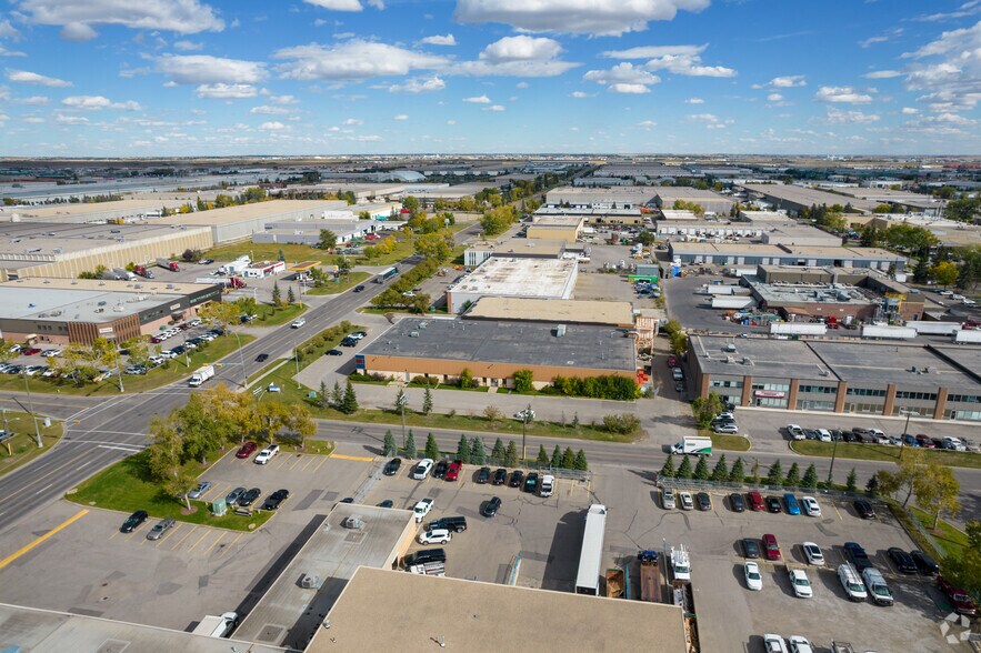 More Photos Of 4115 72nd Ave SE, Calgary Warehouse For Lease