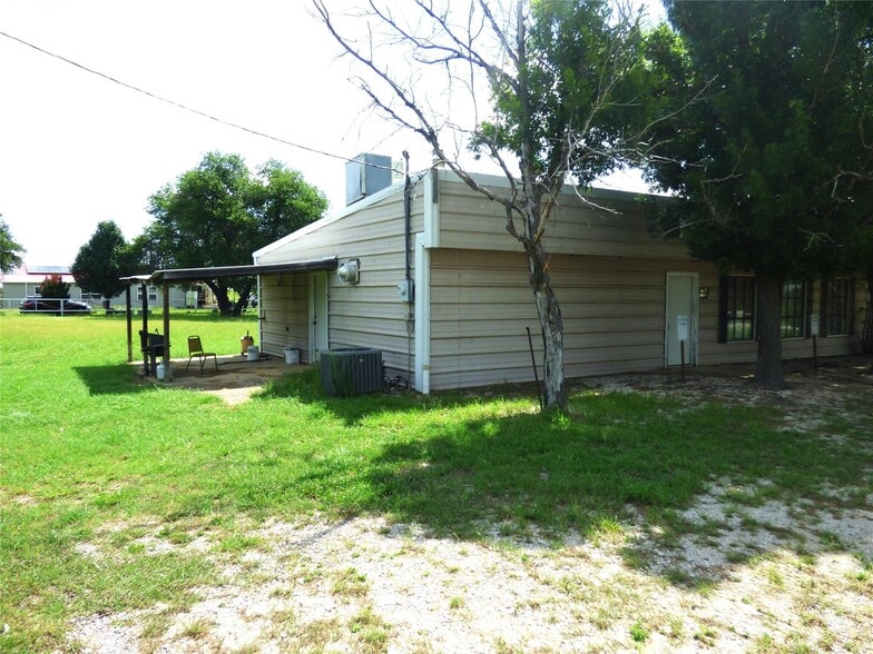 More Photos Of 102 Highway 6, Carbon Restaurant For Sale