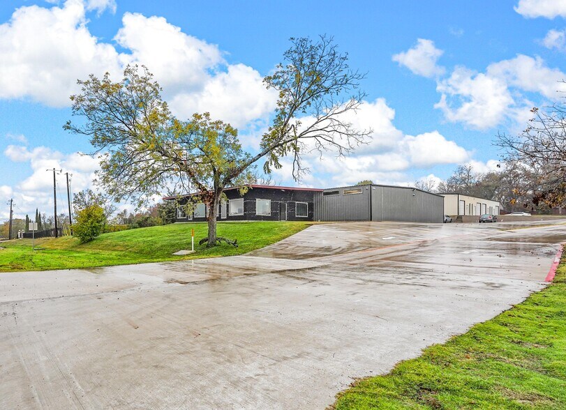 More Photos Of 12446 State Highway 205, Lavon Flex For Sale
